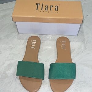 New!! ✨”Tiara Los Angeles” Women's Green Fabric Sandals-Size 6.5 LAST PAIR!